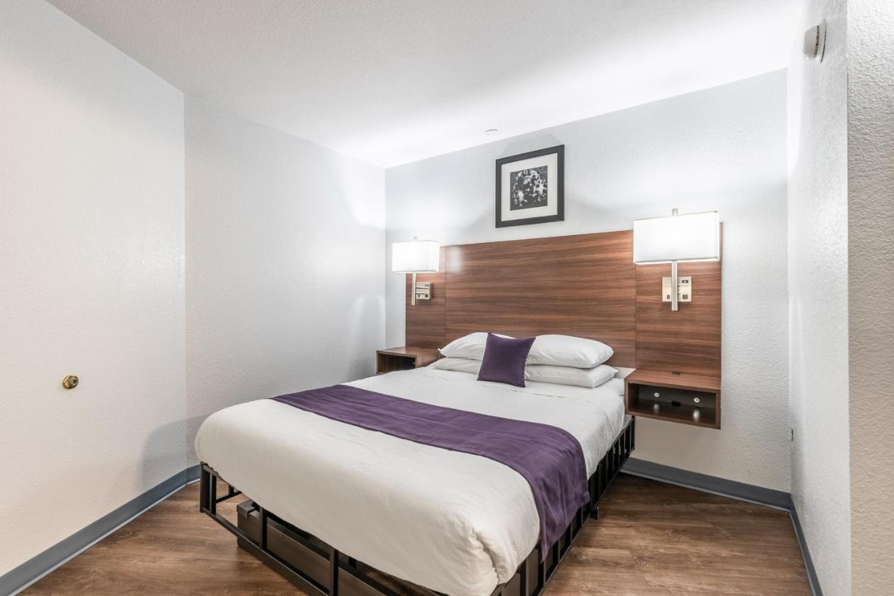Americas Best Value Inn Серсі Екстер'єр фото