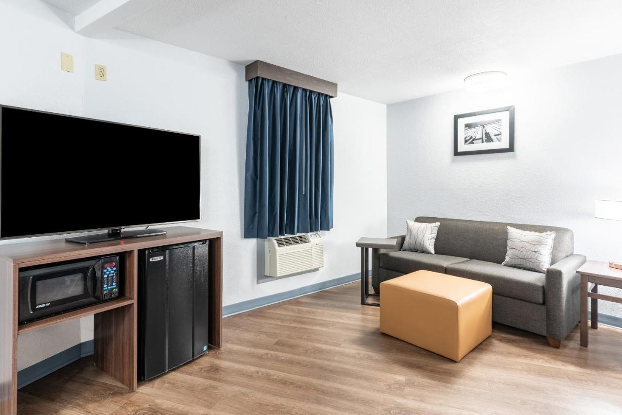 Americas Best Value Inn Серсі Екстер'єр фото